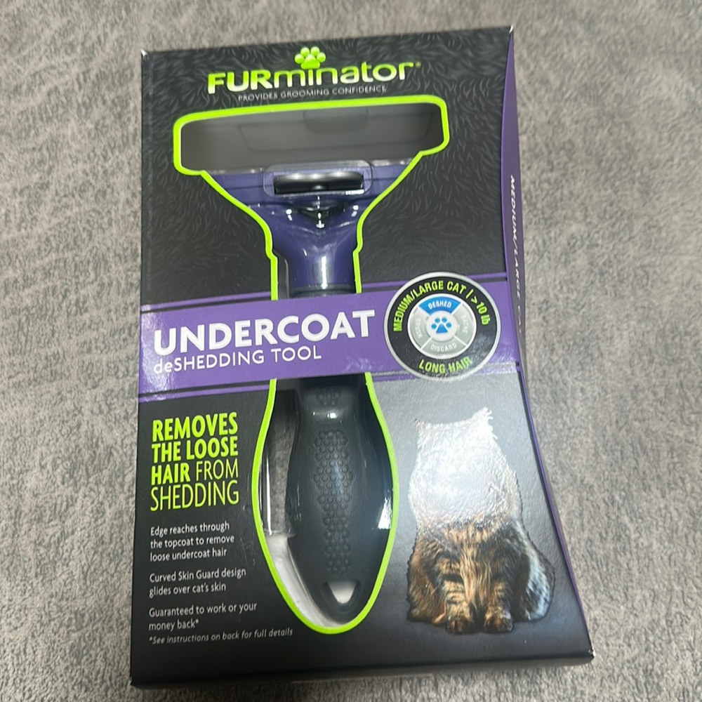 New Furminator Undercoat deShedding Tool for Cats